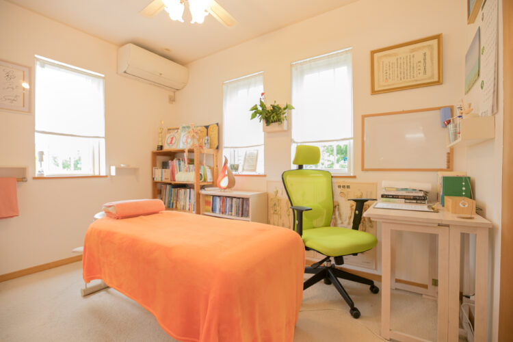 厚木腰痛肩こり整体研究所の施術部屋